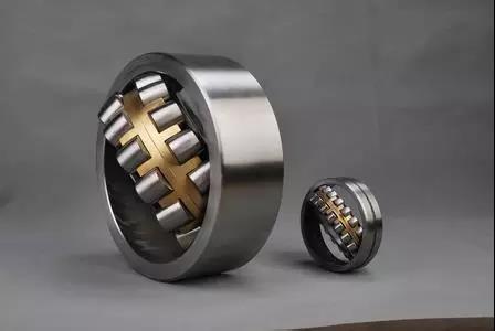 轉盤軸承晃動的原因(圖1) 轉盤軸承晃動的原因(圖1)